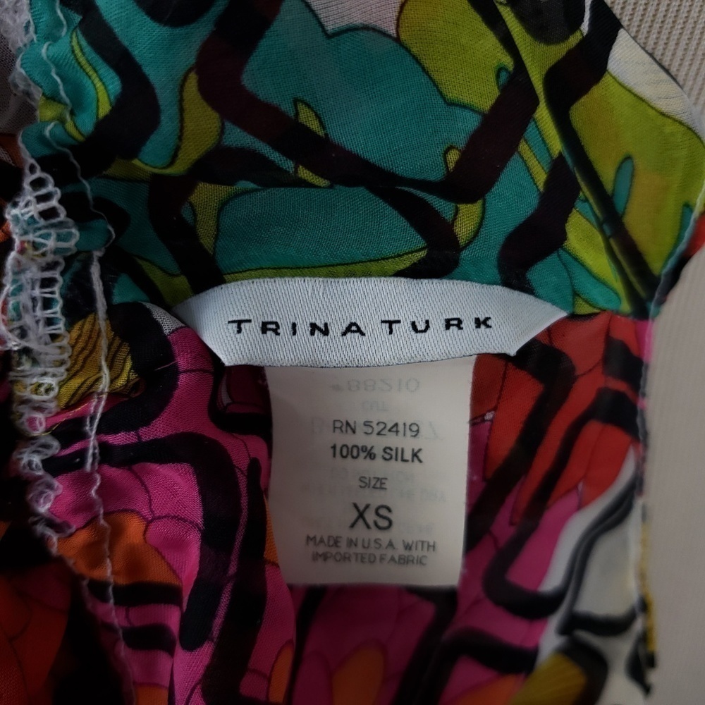 Trina Turk geometric 100% silk shoulder tie tunic size XS - Picture 7 of 7